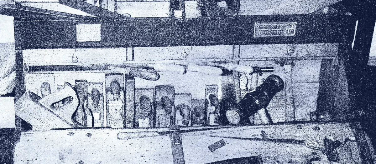 Workbench with traditional ship carpenter’s tools around 1850 – symbol of Fassmer’s early craftsmanship and shipbuilding origins.
