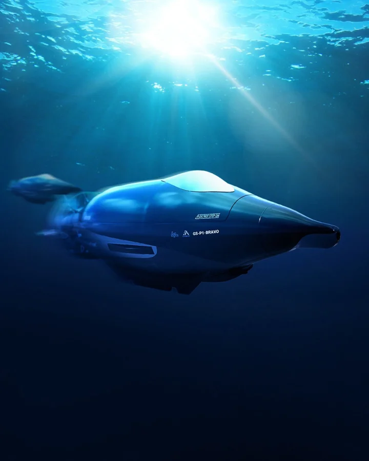 3D visualization of the Fassmer Grey Shark submarine concept GS P1-BRAVO diving in the ocean, inspired by nature.
